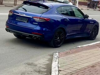 2019 Maserati Levante I, синий, 5500000 рублей, вид 2