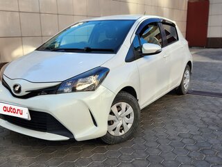 2014 Toyota Vitz III (XP130) Рестайлинг, белый, 790000 рублей, вид 1