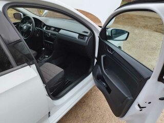 2017 Skoda Rapid I Рестайлинг, белый, 1100000 рублей, вид 4