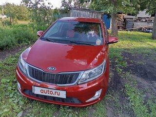 2013 Kia Rio 5-speed III, красный, 850000 рублей, вид 1