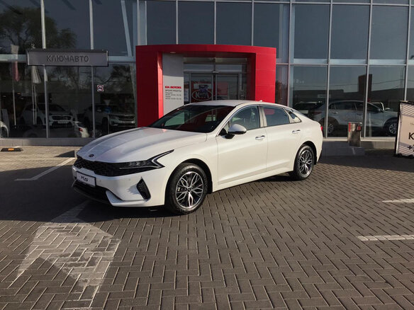 2021 Kia K5 III, белый