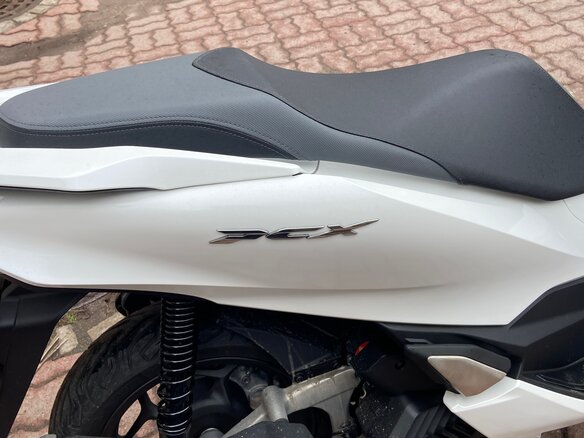 2021 Honda PCX 125, белый, 400000 рублей - вид 6