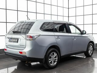 2013 Mitsubishi Outlander III, серебристый, 1439000 рублей, вид 4