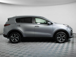 2019 Kia Sportage IV Рестайлинг, серебристый, 1624000 рублей, вид 4