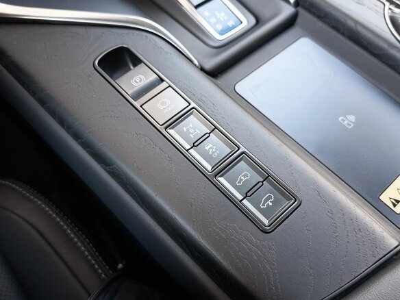 2026 Lexus LX 700h IV, белый - вид 14