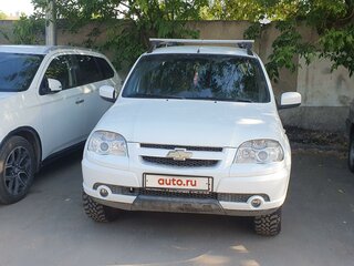 2013 Chevrolet Niva I Рестайлинг, белый, 495000 рублей, вид 2