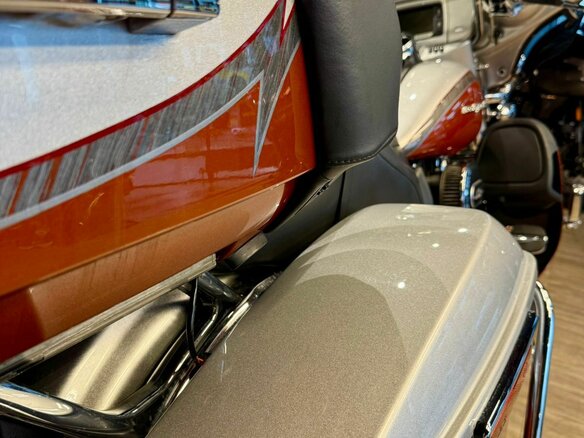 2014 Harley-Davidson CVO Limited, оранжевый, 1890000 рублей - вид 8