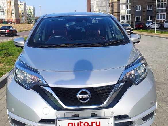 2018 Nissan Note II Рестайлинг, серебристый, 1000000 рублей