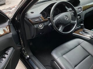 2010 Mercedes-Benz E-Класс 200 5G-Tronic IV (W212, S212, C207), чёрный, 1700000 рублей, вид 5