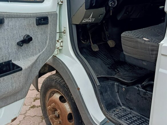 2004 ГАЗ ГАЗель (3302), белый, 330000 рублей - вид 3