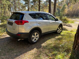 2013 Toyota RAV4 IV (XA40), серебристый, 2250000 рублей, вид 4
