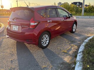 2018 Nissan Note e-Power II Рестайлинг, красный, 1300000 рублей, вид 4