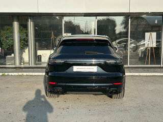 2021 Porsche Cayenne III, чёрный, 9500000 рублей, вид 5