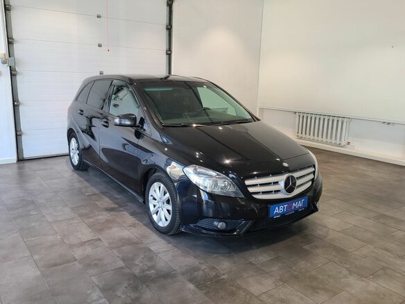 2012 Mercedes-Benz B-Класс 200 II (W246), чёрный - вид 2