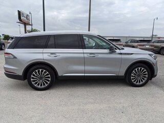 2022 Lincoln Aviator II, серебристый, 12214674 рублей, вид 2