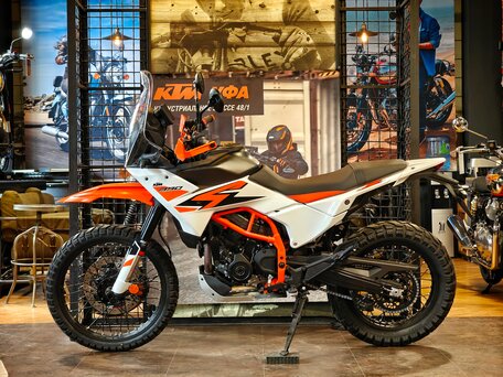 2026 KTM 390 Adventure R, оранжевый, 889000 рублей, вид 2