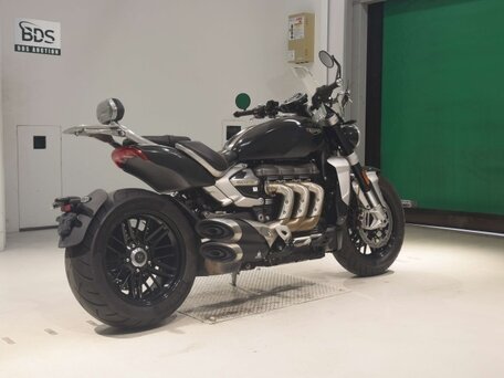 2021 Triumph Rocket III, чёрный, 1425000 рублей, вид 4