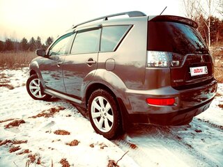 2012 Mitsubishi Outlander II Рестайлинг, коричневый, 1400000 рублей, вид 2