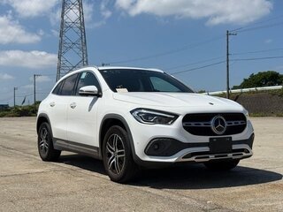 2022 Mercedes-Benz GLA 180 II (H247), белый, 1965911 рублей, вид 1