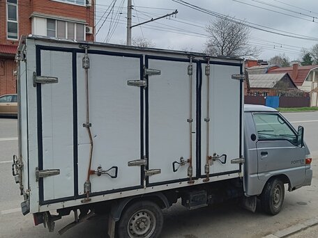2012 Hyundai Porter, серебристый, 600000 рублей, вид 2