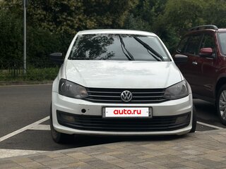 2017 Volkswagen Polo V Рестайлинг, белый, 600000 рублей, вид 1