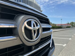 2018 Toyota Land Cruiser 200 Series Рестайлинг 2, чёрный, 6700000 рублей, вид 4