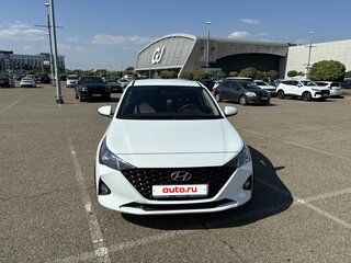 2020 Hyundai Solaris II Рестайлинг, белый, 1350000 рублей, вид 4