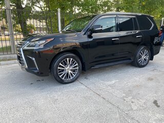 2016 Lexus LX 570 III Рестайлинг 2, чёрный, 6500000 рублей, вид 3