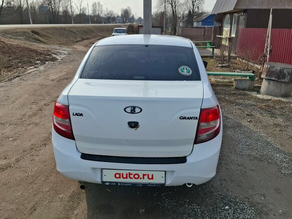 2018 Lada (ВАЗ) Granta I, белый, 400000 рублей - вид 2