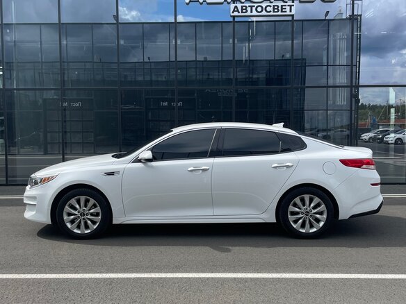 2017 Kia Optima IV, белый, 1900000 рублей - вид 2
