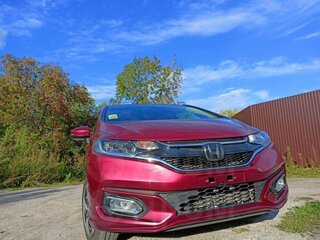 2018 Honda Fit III Рестайлинг, красный, 1200000 рублей, вид 3