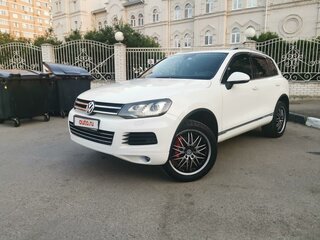 2010 Volkswagen Touareg II, белый, 2450000 рублей, вид 1