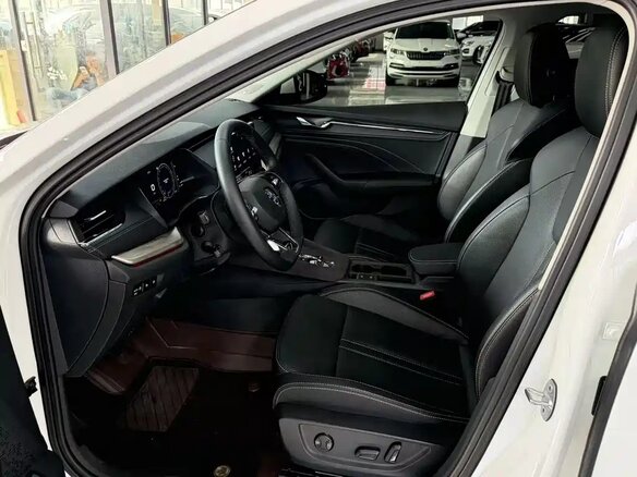 2022 Skoda Octavia IV (A8), белый, 2040007 рублей - вид 6