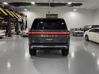 2024 Rivian R1S QM Large, серый, 14286641 рублей, вид 3