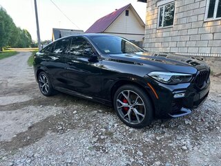 2021 BMW X6 40i III (G06), чёрный, 8600000 рублей, вид 4