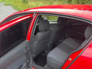 2008 Opel Astra H Рестайлинг, красный, 340000 рублей, вид 4