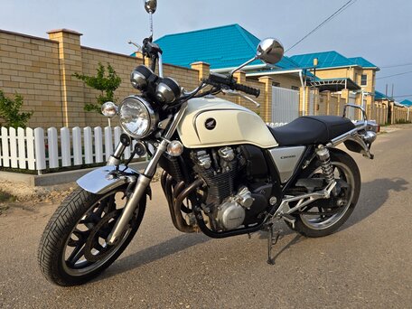 2012 Honda CB 1100, белый, 700000 рублей, вид 3