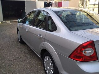 2008 Ford Focus II Рестайлинг, серебристый, 700000 рублей, вид 3