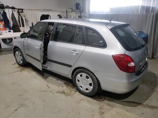 2010 Skoda Fabia II Рестайлинг, серый, 500000 рублей, вид 3