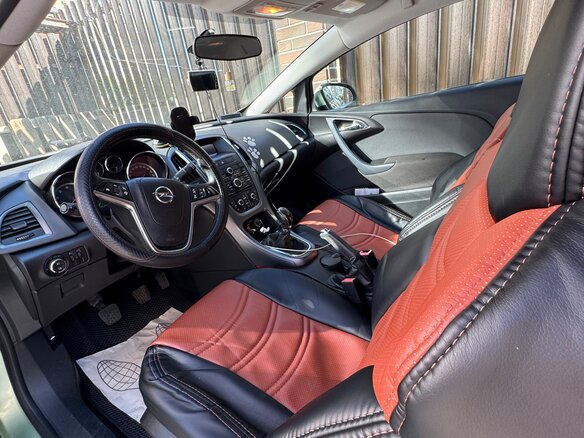2012 Opel Astra GTC J Рестайлинг, зелёный, 650000 рублей - вид 9