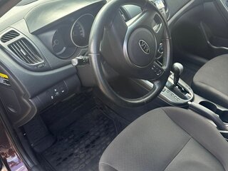 2009 Kia Cerato 4-speed II, красный, 900000 рублей, вид 5