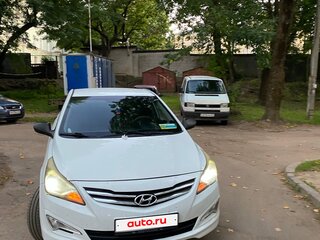 2015 Hyundai Solaris I Рестайлинг, белый, 830000 рублей, вид 3
