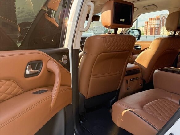 2021 Infiniti QX80 I Рестайлинг 3, белый, 6500000 рублей - вид 25