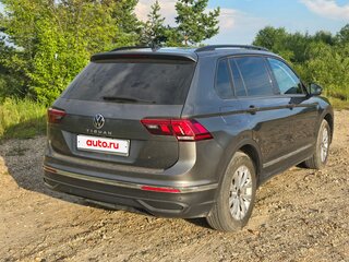 2021 Volkswagen Tiguan II Рестайлинг, серый, 2800000 рублей, вид 3