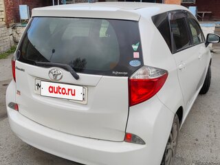 2013 Toyota Ractis II, белый, 880000 рублей, вид 4