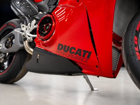 2024 Ducati Panigale V4, красный, 5299000 рублей, вид 5