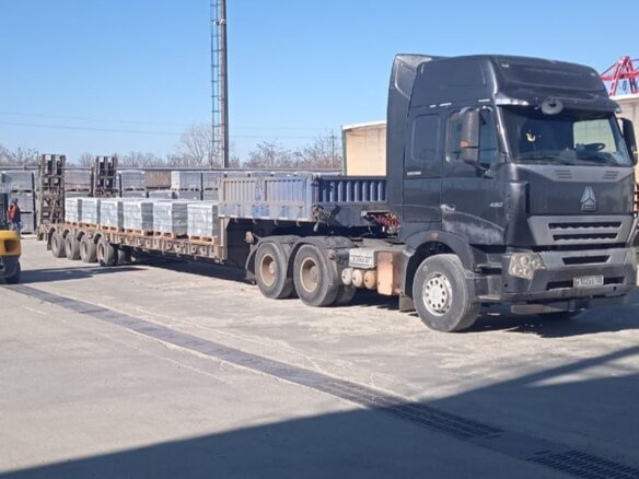 2013 Sinotruk Howo 6X4, чёрный, 5000000 рублей