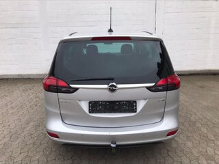2018 Opel Zafira C Рестайлинг, серебристый, 1650000 рублей, вид 4