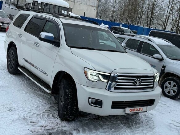 2012 Toyota Sequoia II, белый, 3900000 рублей - вид 3