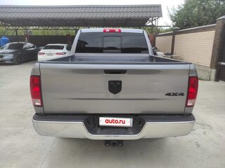 2023 Ram 1500 Quad Cab IV (DS/DJ), серебристый, 3900000 рублей, вид 4